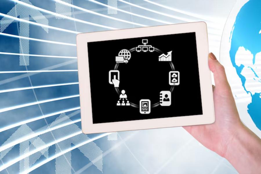 Which Topology Displays Networking Device Layer IP Addresses